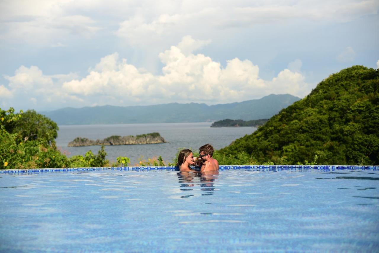 Tugawe Cove Resort Colongcocon Esterno foto