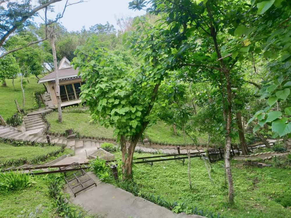 Tugawe Cove Resort Colongcocon Esterno foto