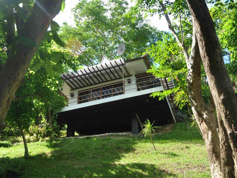 Tugawe Cove Resort Colongcocon Esterno foto