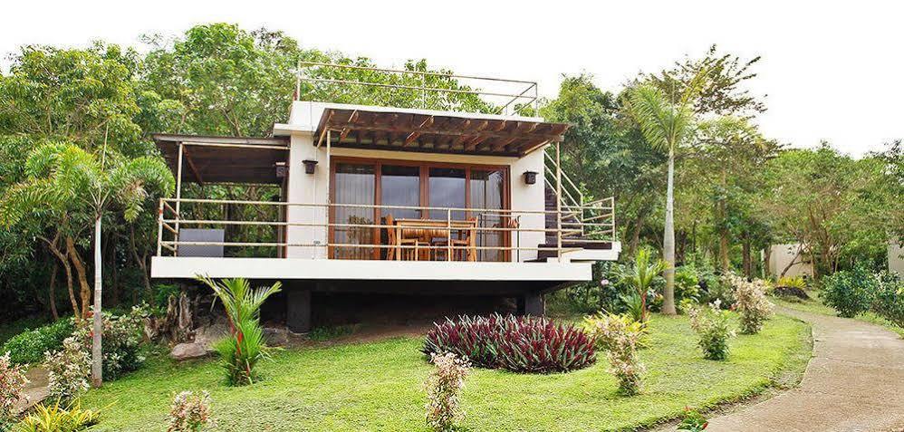 Tugawe Cove Resort Colongcocon Esterno foto
