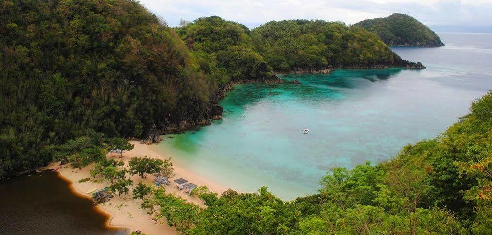 Tugawe Cove Resort Colongcocon Esterno foto