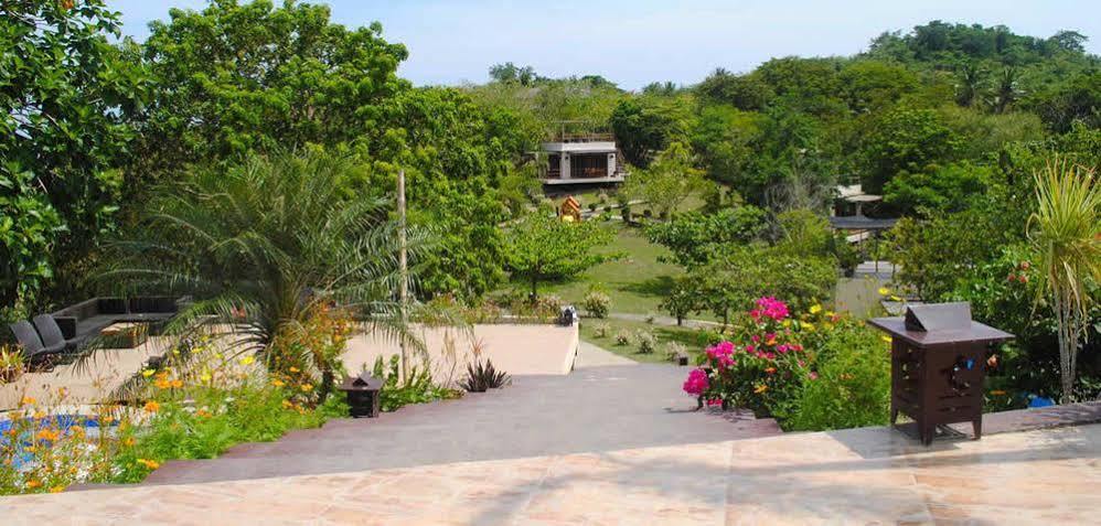 Tugawe Cove Resort Colongcocon Esterno foto